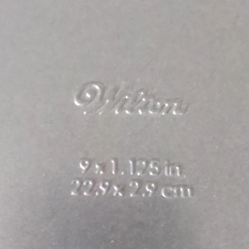 Wilton 11” Tart Round Baking Pan w/Removable Bottom.